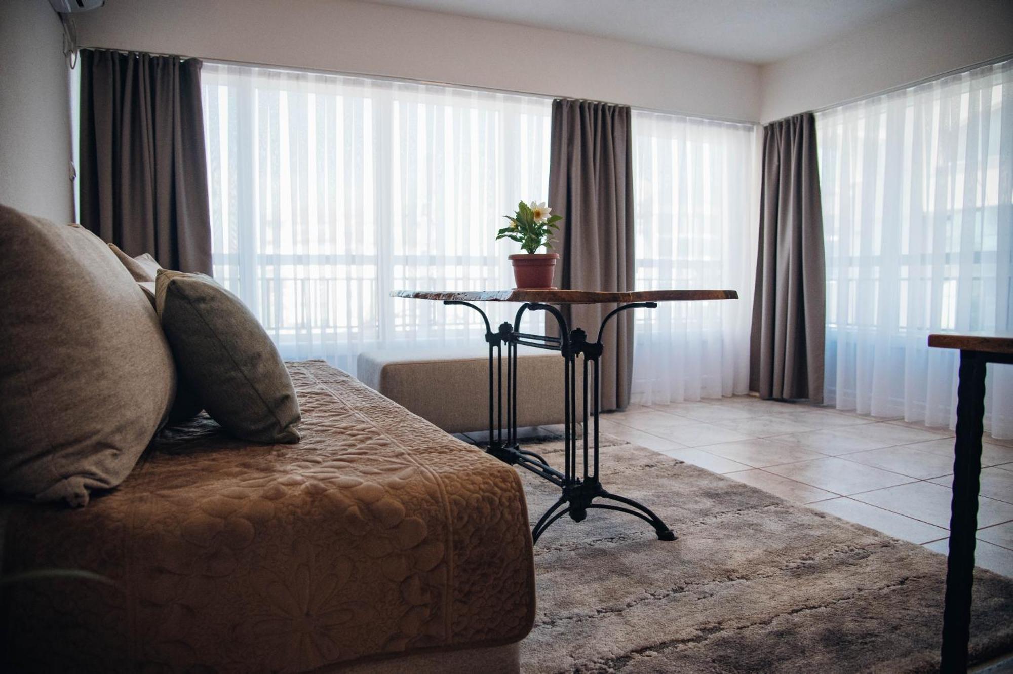 Urban Studio Apartments Ustrumca Dış mekan fotoğraf