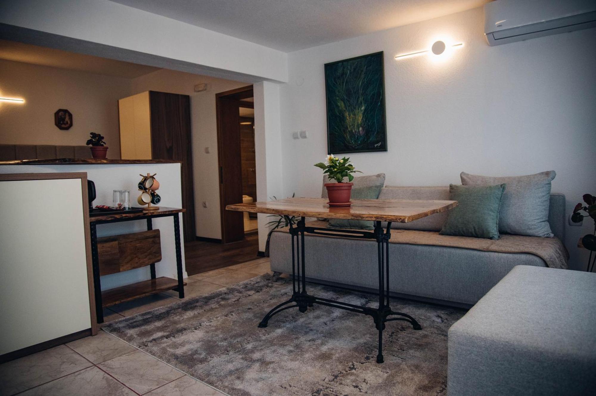 Urban Studio Apartments Ustrumca Dış mekan fotoğraf